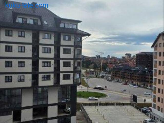 Prodaja nameštenog apartmana – centar Zlatibora