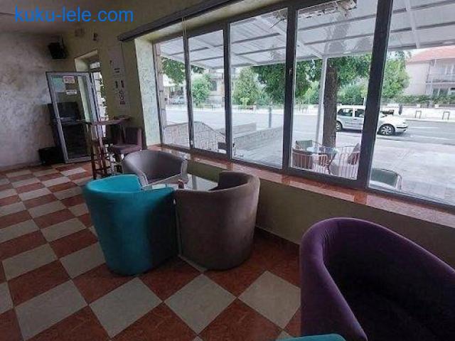 Potrebne radnice, Caffe Enigma